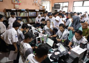 Siswa SMPN 2 Tambun Selatan Sambut Gembira Acara Botram Sekolah